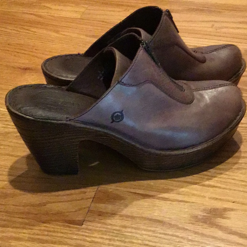Light brown distressed Born clogs